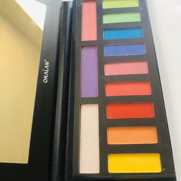 Eyeshadow 12 colors &. Smoking 👀👀👀💄 - Picture 3 of 8